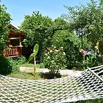 Lemon Garden Bed & Breakfast Çıralı
