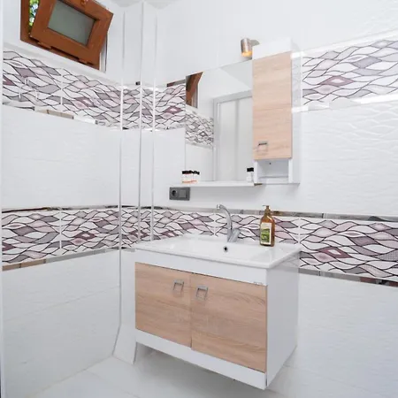 Lemon Garden Bed & Breakfast Çıralı