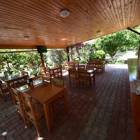 Lemon Garden Bed & Breakfast 3*