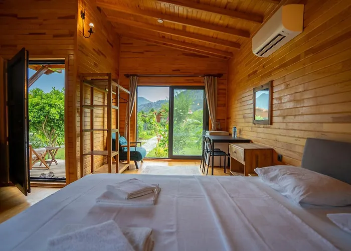 Alojamento de Acomodação e Pequeno-almoço Lemon Garden Çıralı